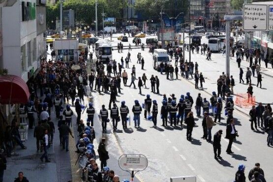Polis'ten çelik duvar