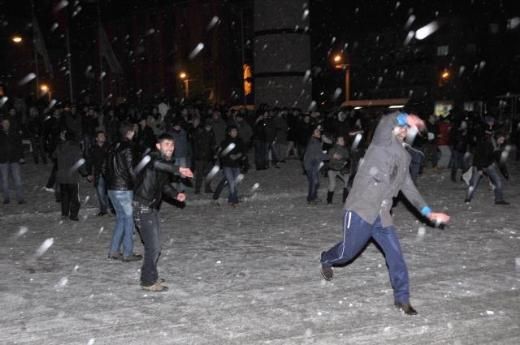 Eskişehir'de bin 500 kişi kartopu savaşı yaptı