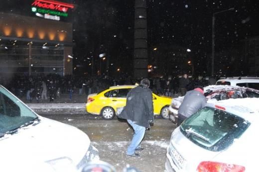 Eskişehir'de bin 500 kişi kartopu savaşı yaptı