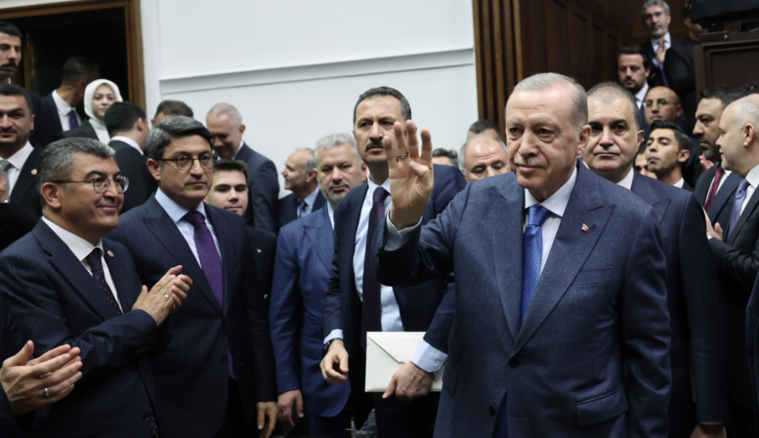Erdoğan Akp Grup