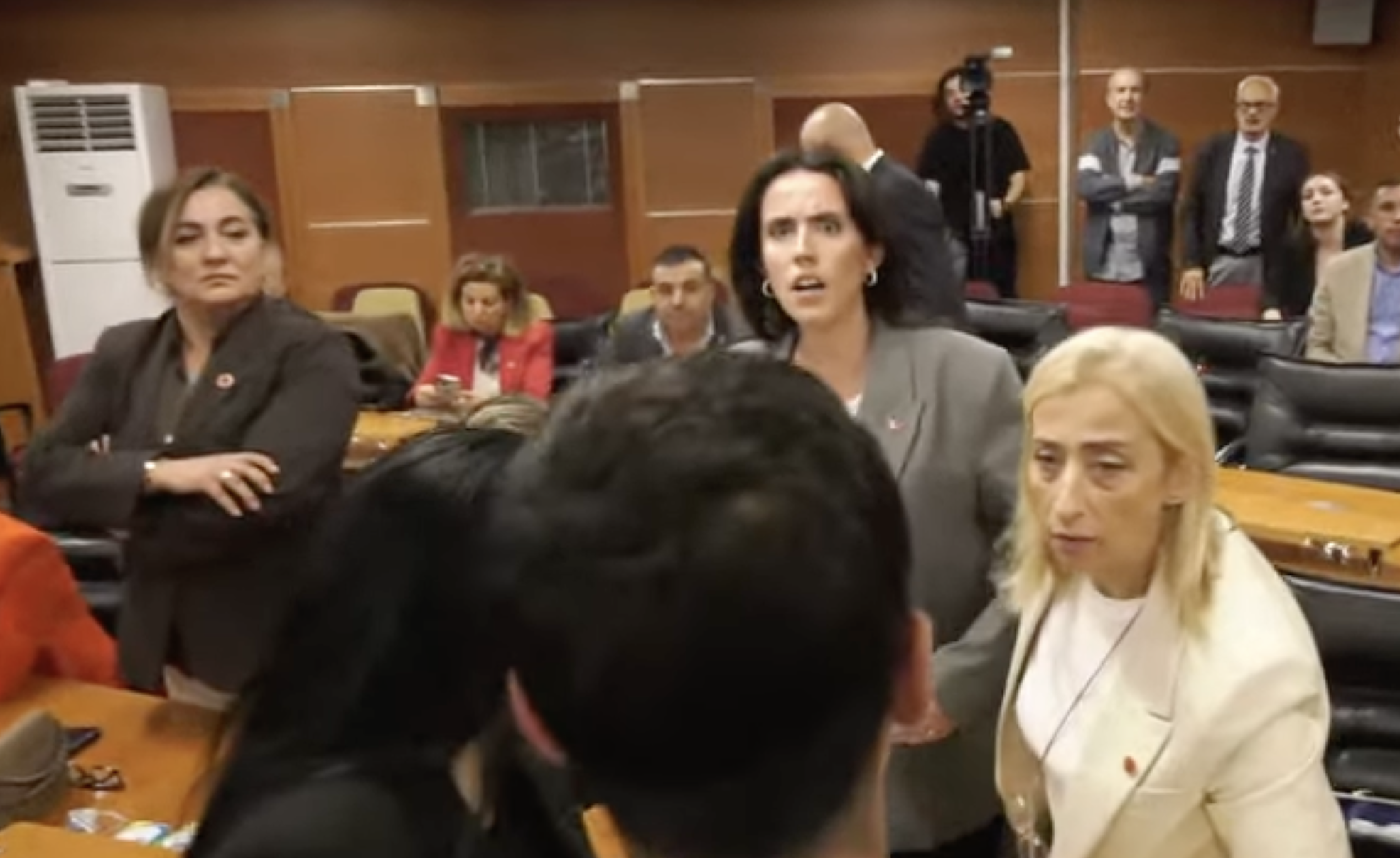 Ekran Resmi 2025 10 26 21.17.31