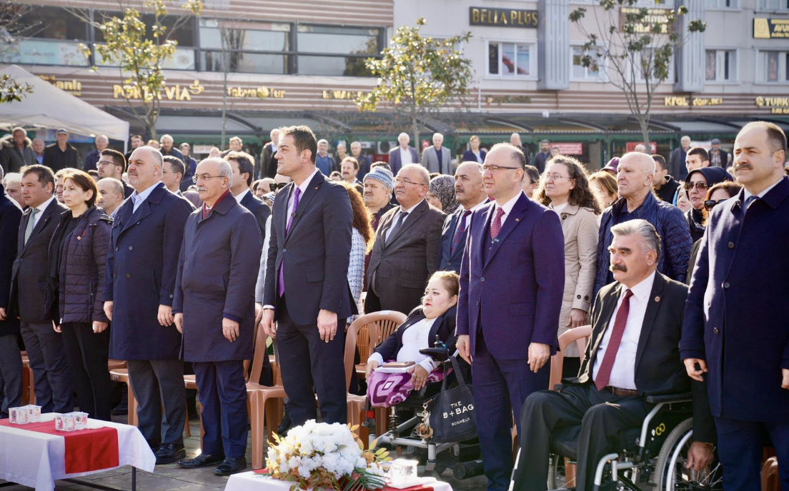 Ekran Resmi 2025 12 04 00.12.12