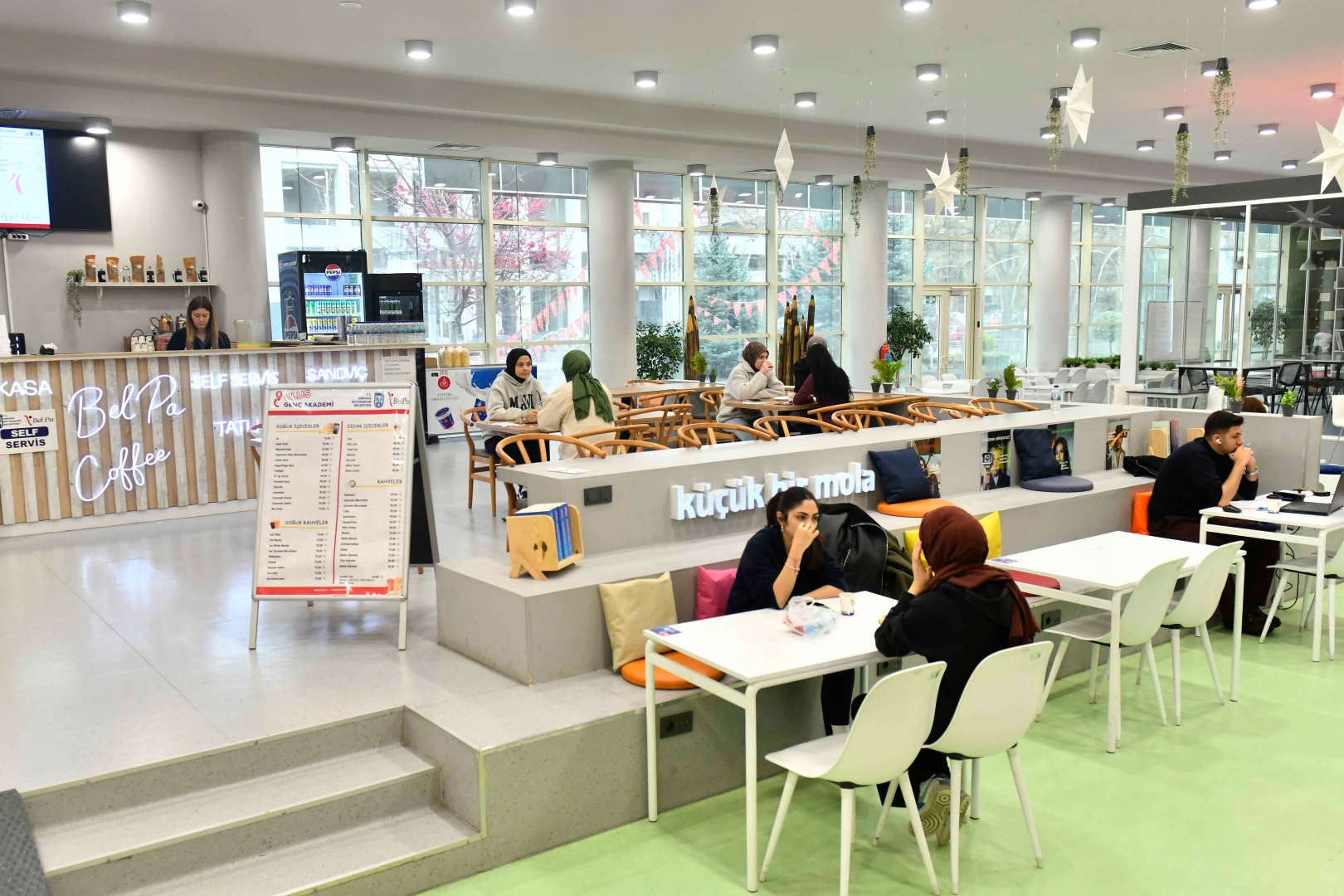 Ankara'da genç akademi sayısı artıyor