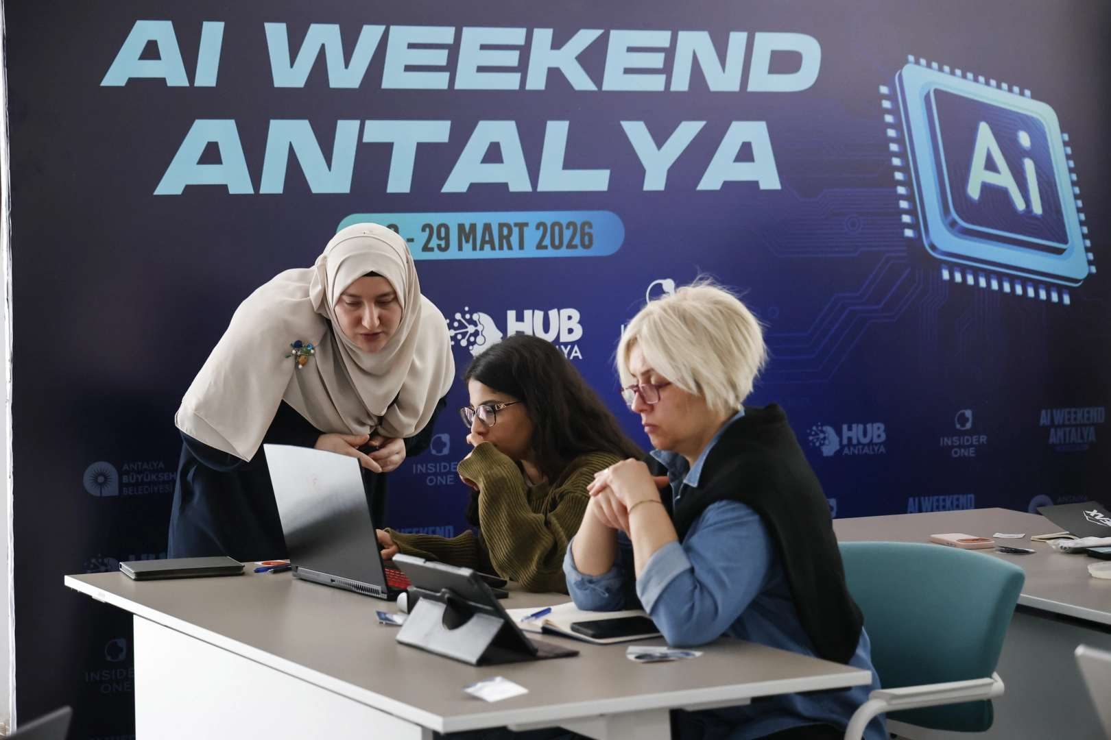 Antalya'da gençler 'AI Weekend ' ile yapay zeka ile buluştu