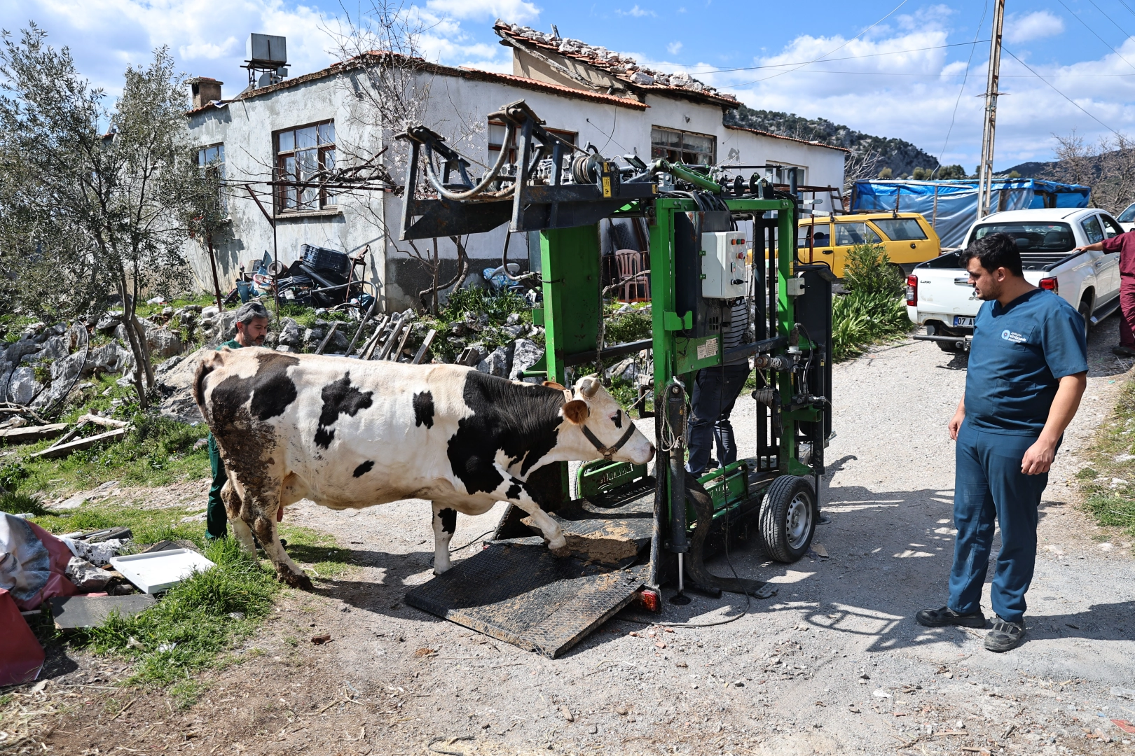 Antalya'da üreticiler yerinde verilen ücretsiz hizmetten memnun