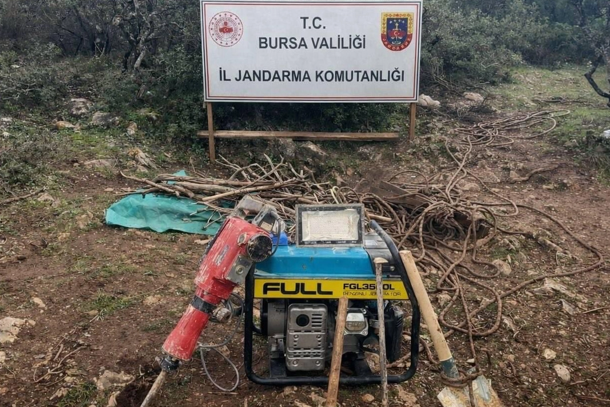 Bursa İznik'te kaçak kazıya suçüstü