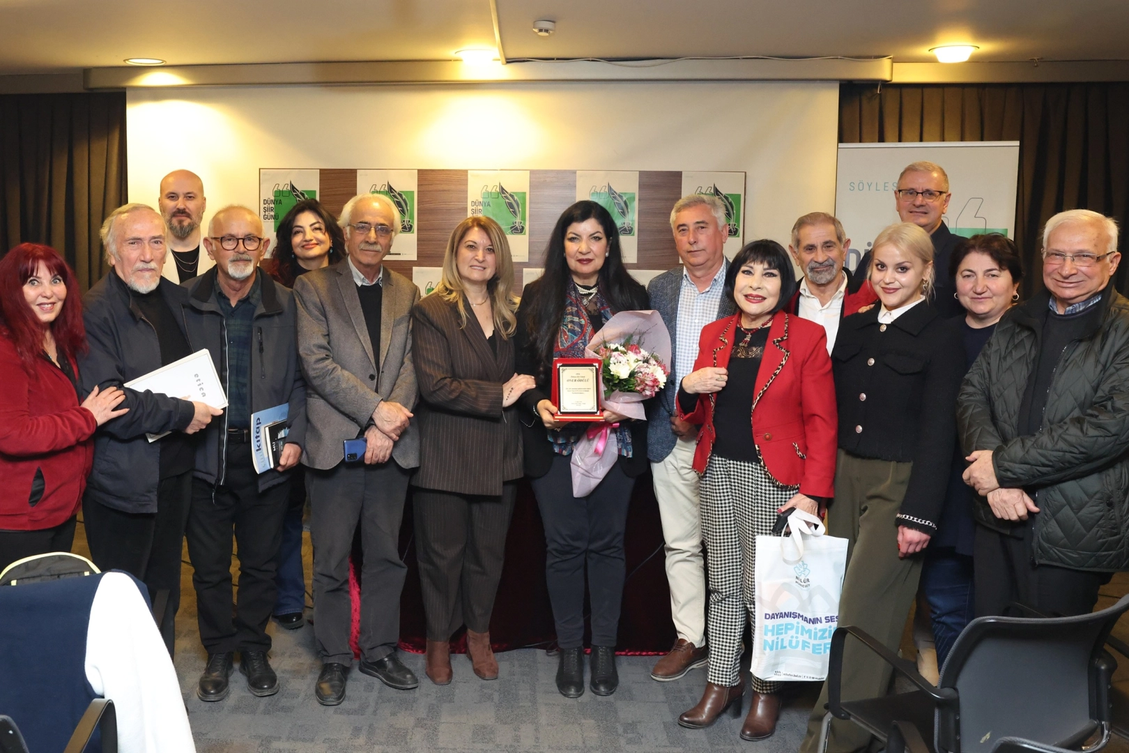 Bursa Nilüfer'de Dünya Şiir Onur Ödülü Nisa Leyla'ya verildi