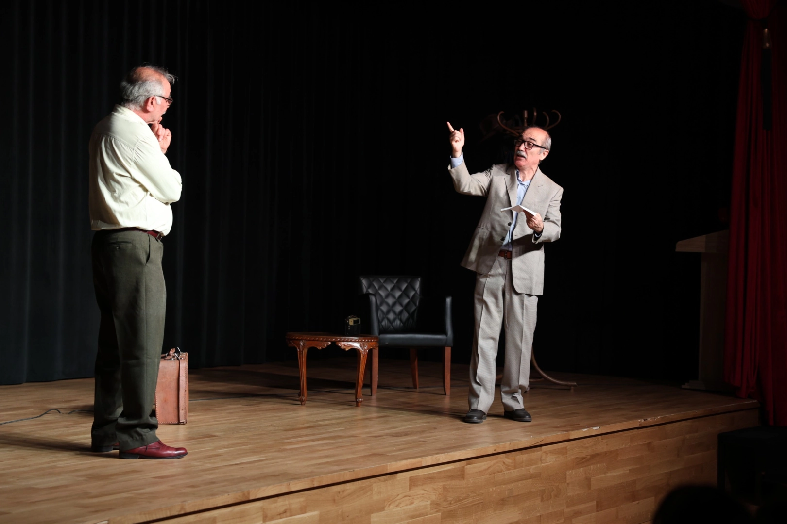 Bursa Osmangazi'de perde Orhan Kemal için açıldı