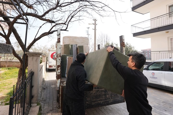 Denizli'de ev taşıyana 10 bin TL'lik destek