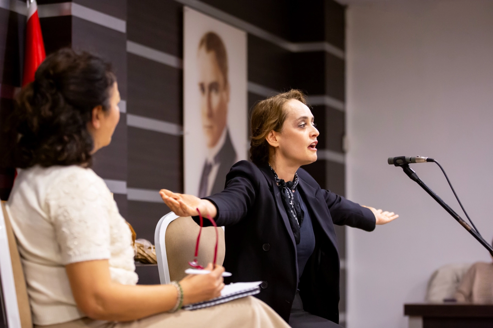 İzmir Narlıdere'de Dünya Tiyatrolar Günü'nde Afife Jale anıldı