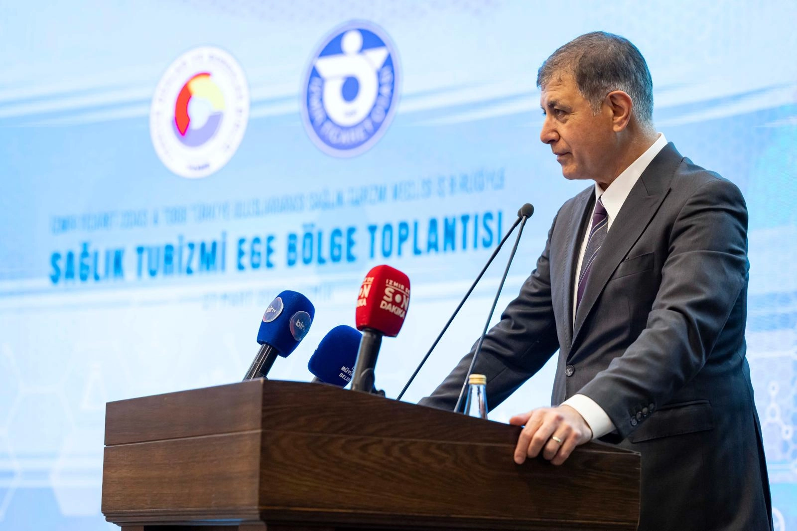İzmir'de Başkan Tugay'dan sağlık turizminde ortak akıl çağrısı