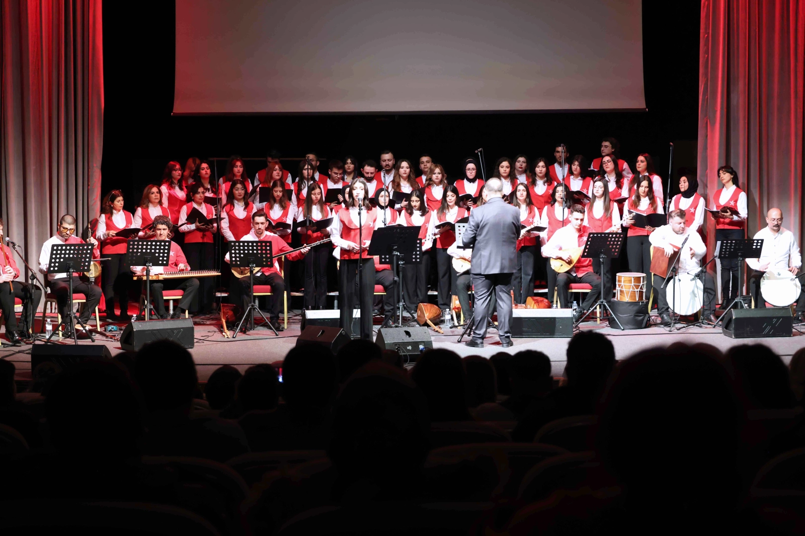 Konya Karatay'da Çanakkale ruhunu yaşatan 'Memed' konseri