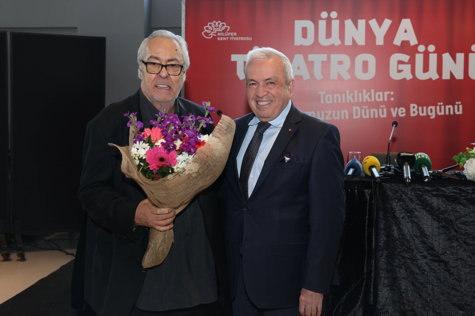 Rutkay Aziz Dünya Tiyatro Günü'nde Nilüferlilerle buluştu