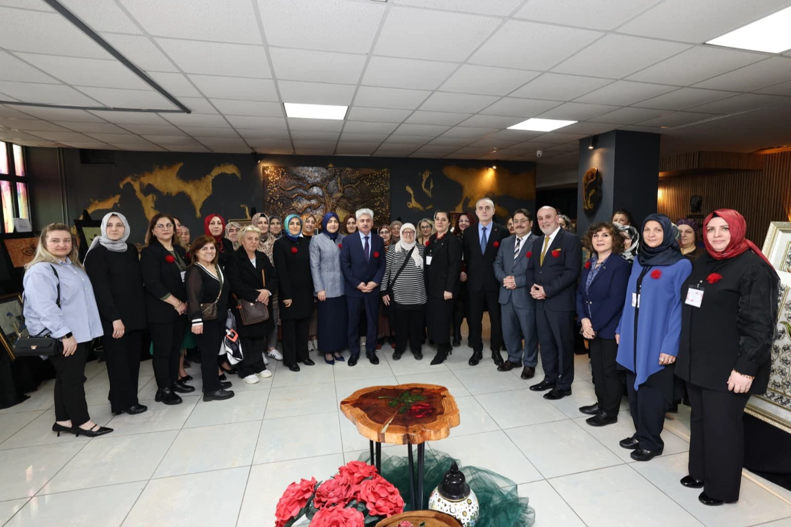 'Sanatın Diliyle Değerlerimiz' sergisi açıldı