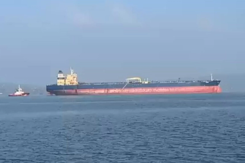 1915 Çanakkale Köprüsü önlerinde arızalanan tanker güvenli bölgeye çekildi