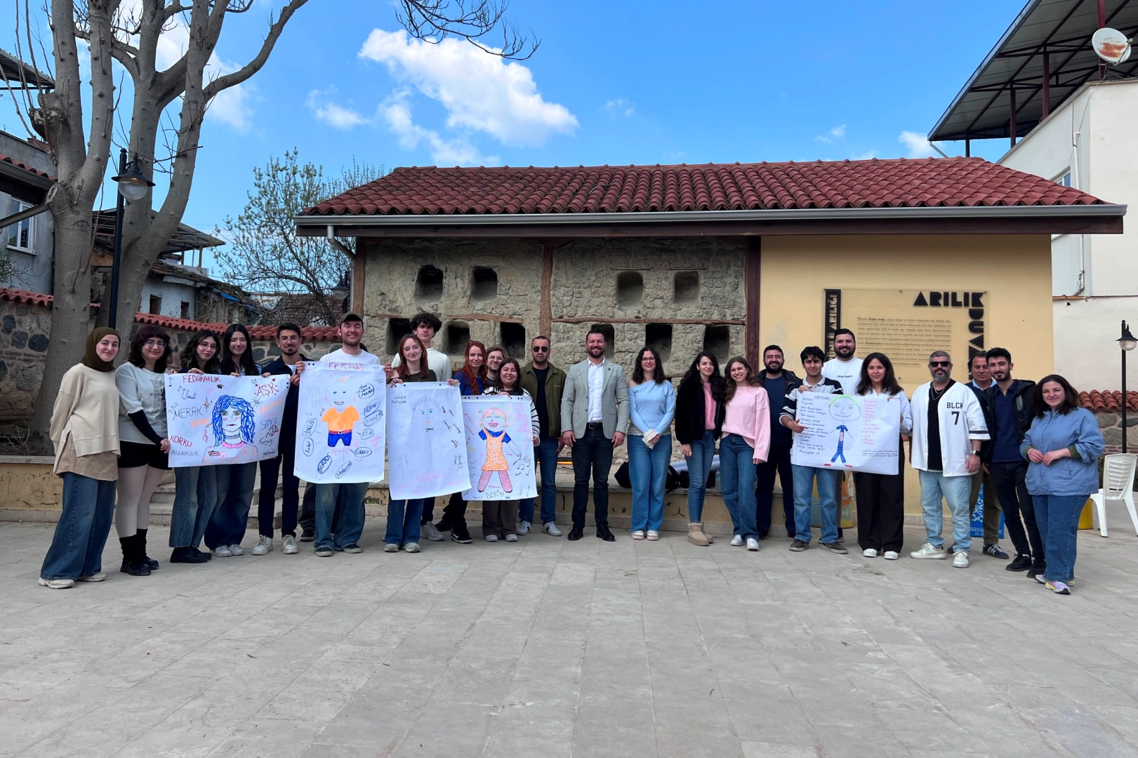 Bursa Nilüfer'de gençler dayanışma için buluştu