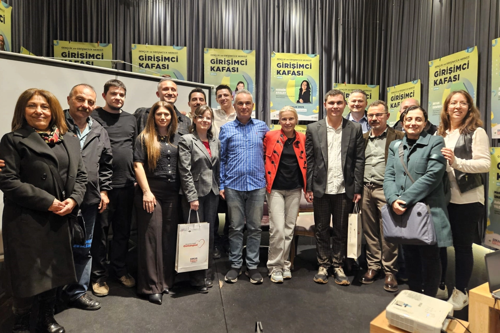 Bursa Osmangazi'de otizmli bireyler iş gücünde konuşuldu