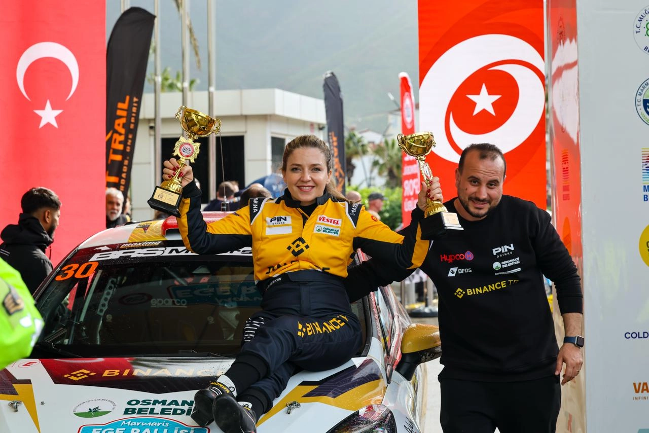 Bursa Osmangazi'nin gururundan Marmaris'te çifte başarı