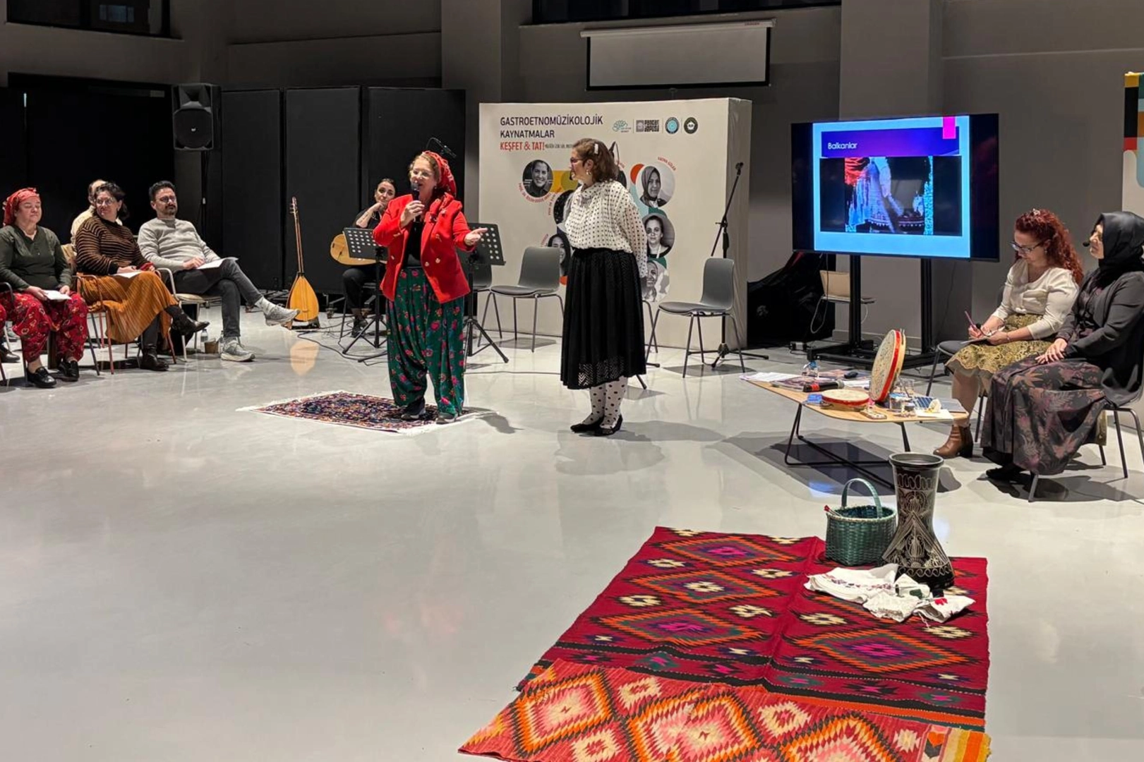 Bursa'da kadın emeği ve bahar ritüelleri Nilüfer'de buluştu