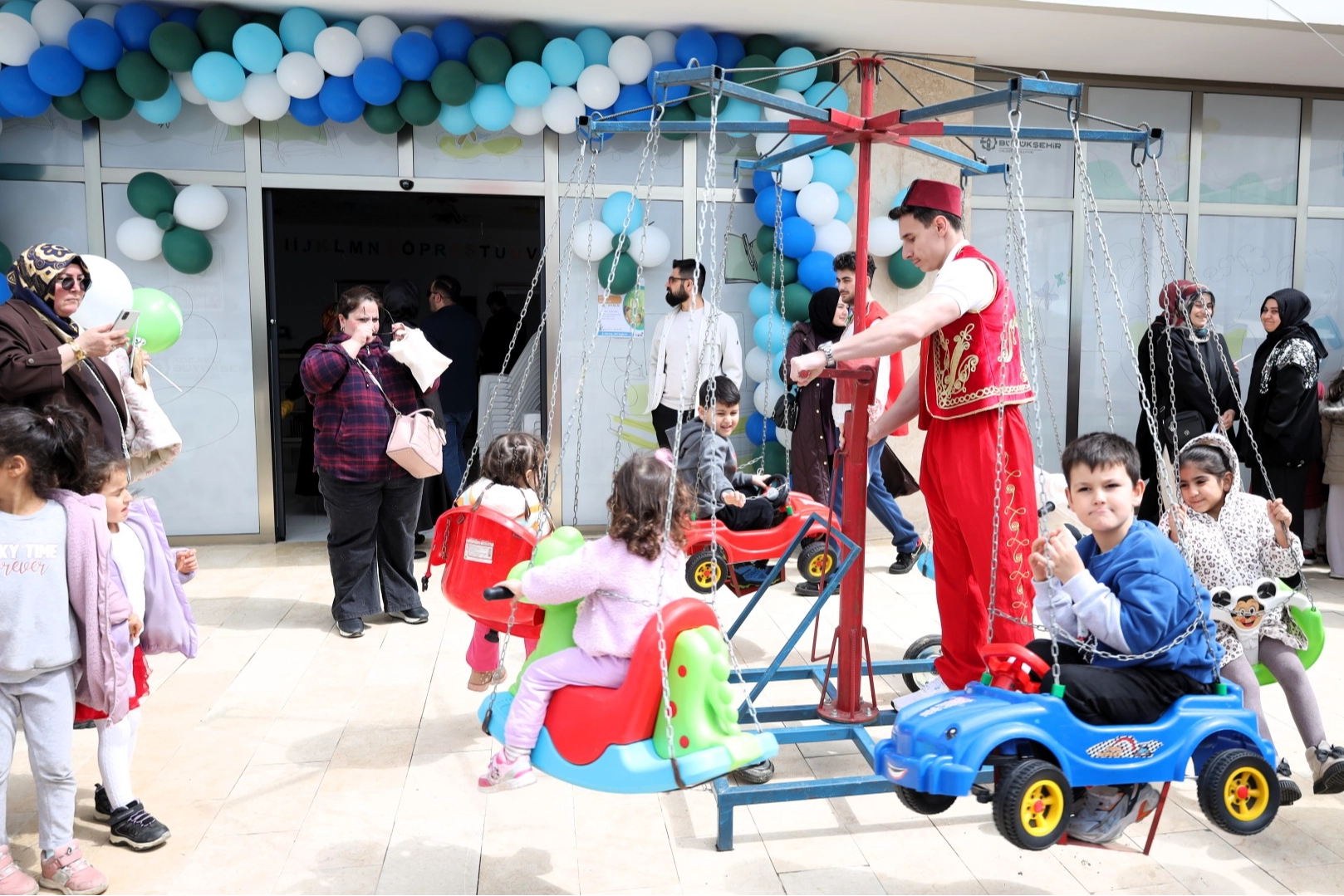 Çayırova'da tüm yollar okumaya çıktı