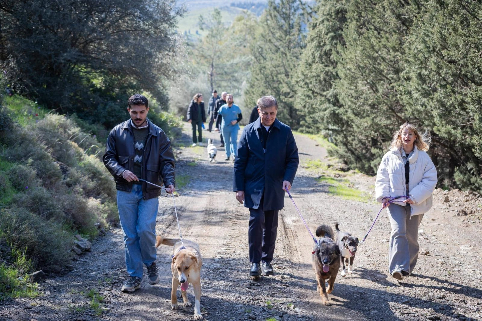İzmir Büyükşehir'den 4 Nisan'da 'Satın Alma, Sahiplen' çağrısı