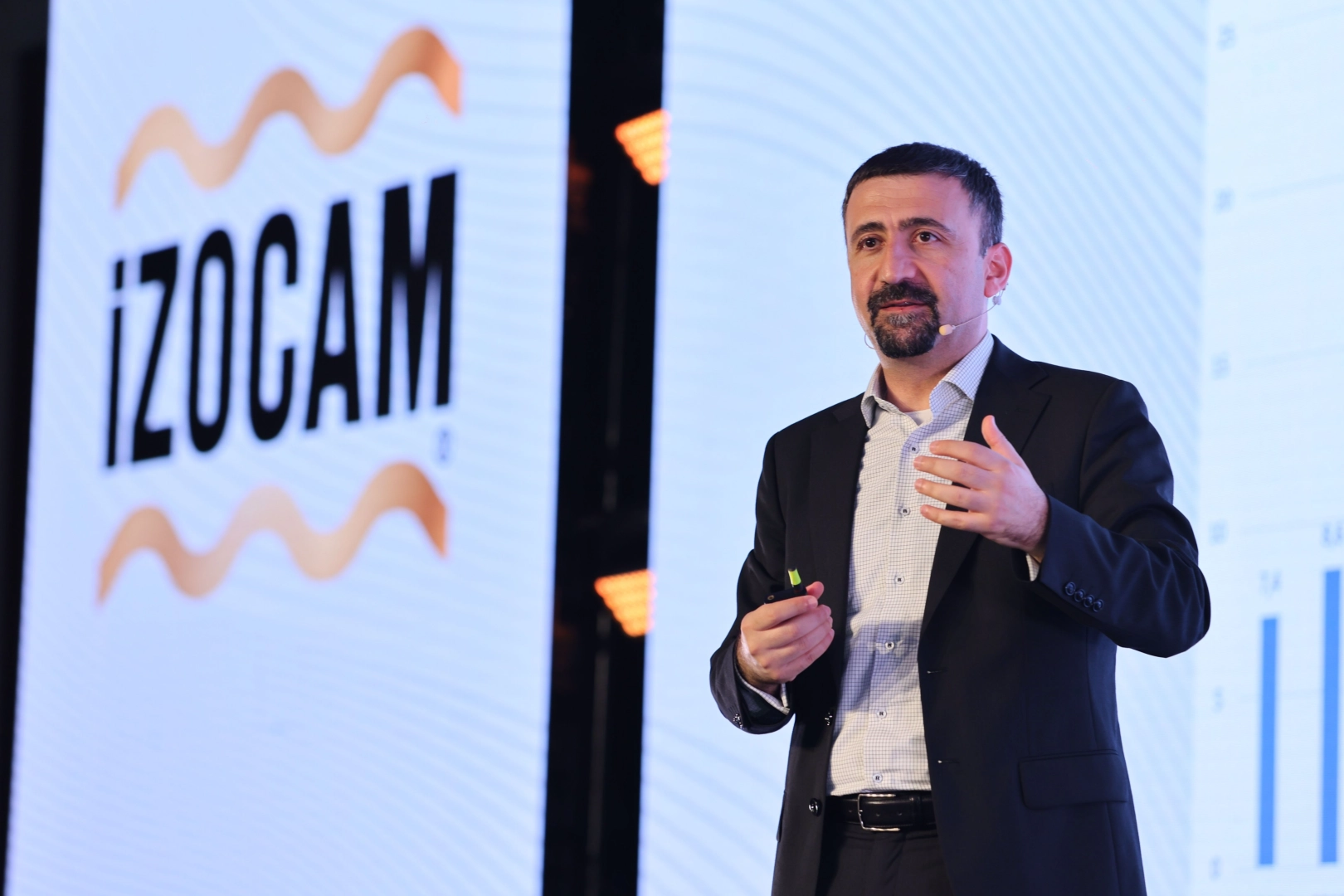 İzocam, bayileriyle 'Köklerimiz bir, gücümüz birlikte' mottosuyla Antalya'da buluştu