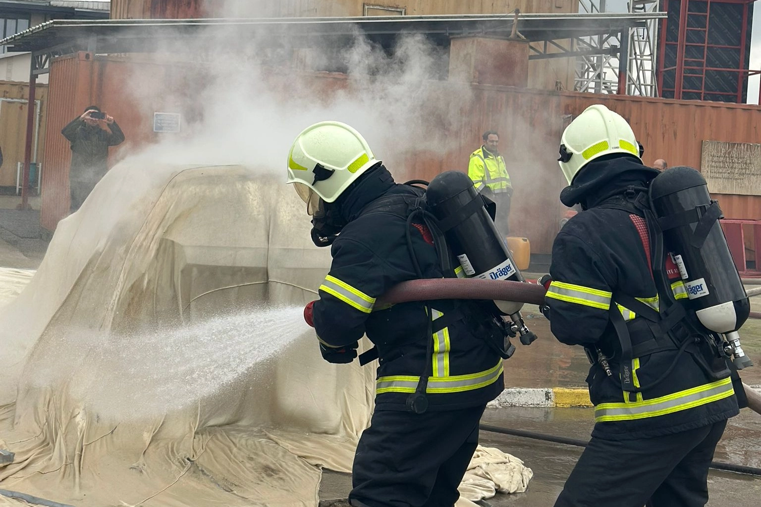 Kocaeli Büyükşehir İtfaiyesi'nden hayat kurtaran eğitimler