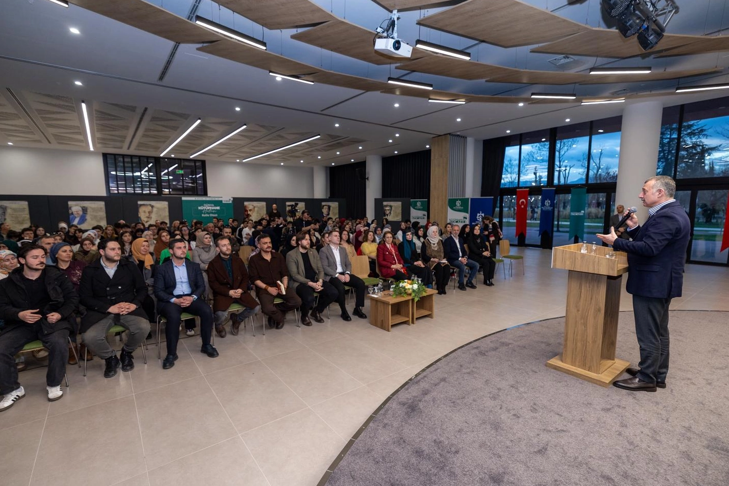 Kocaeli Kütüphane Haftası'nda şiir buluşması