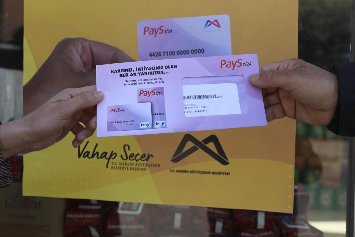 Mersin'de Halk Kart ile hem yurttaşa hem esnafa destek