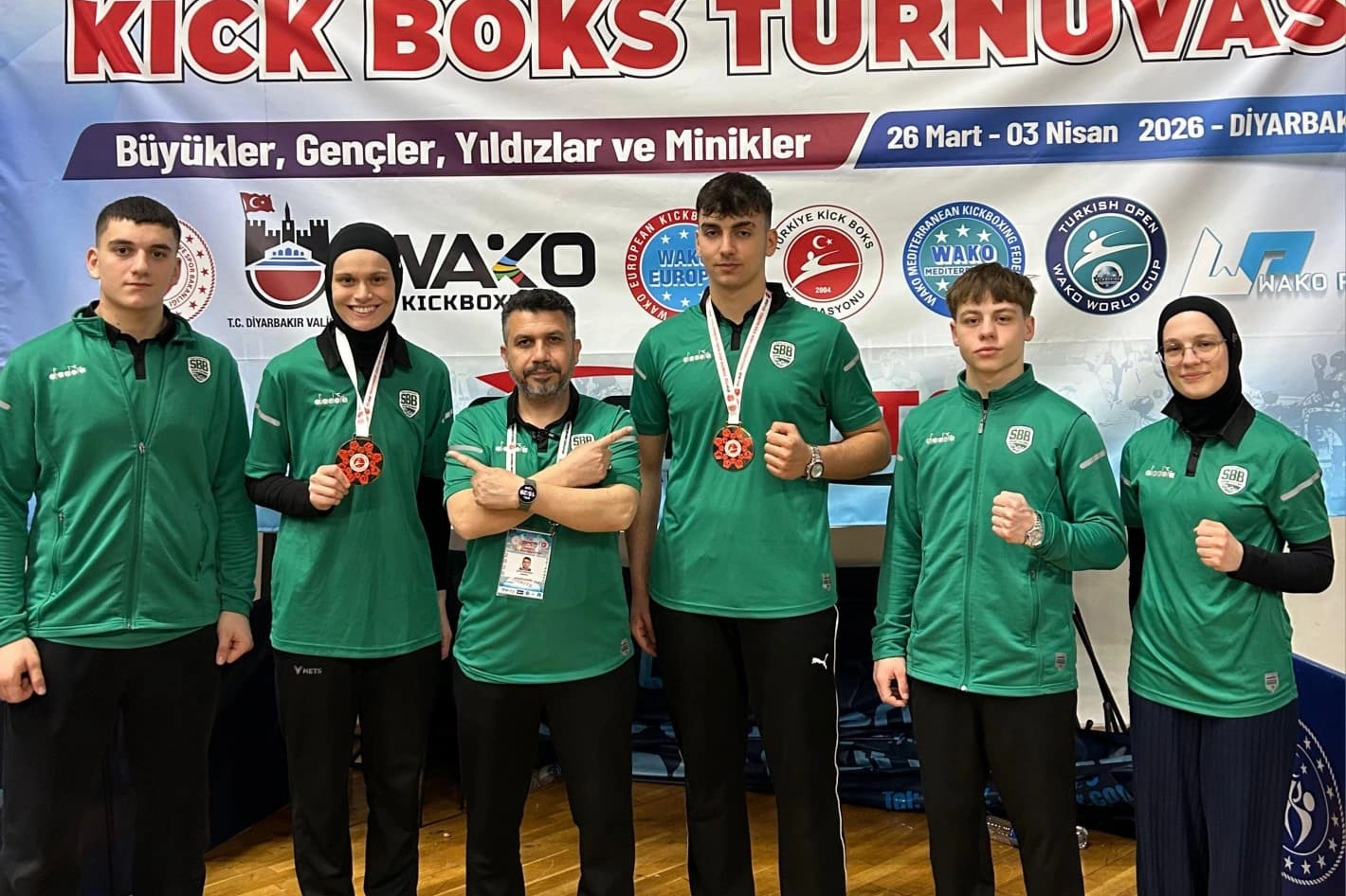 Sakaryalı KickBoksçular Diyarbakır'da zirveye uzandı