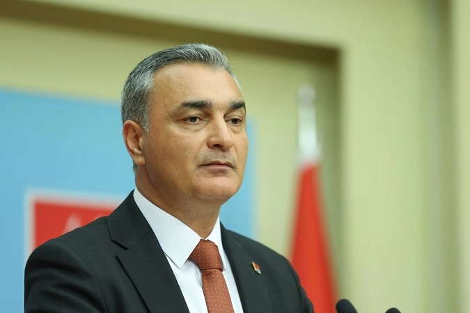 CHP Sözcüsü Sarı'dan istifalara ilgili açıklama: Hayırlı uğurlu olsun