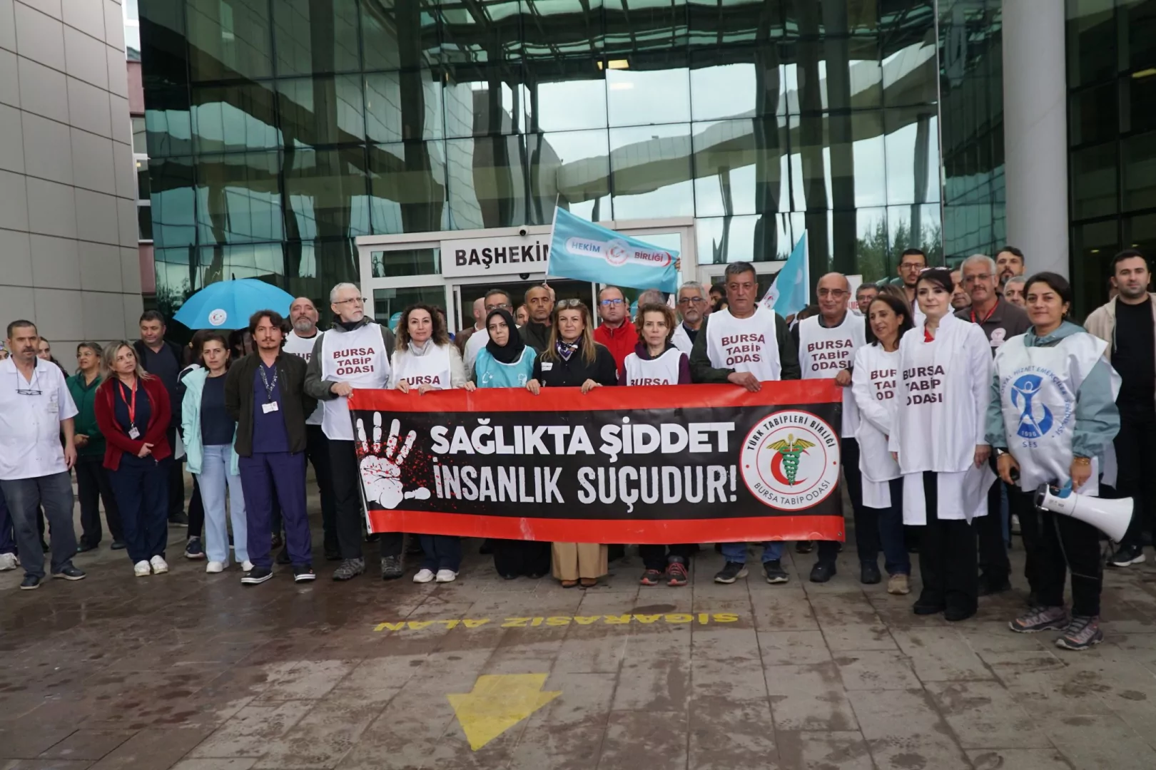 Mudanya'da sağlık örgütleri sağlık çalışanına şiddete karşı toplandı