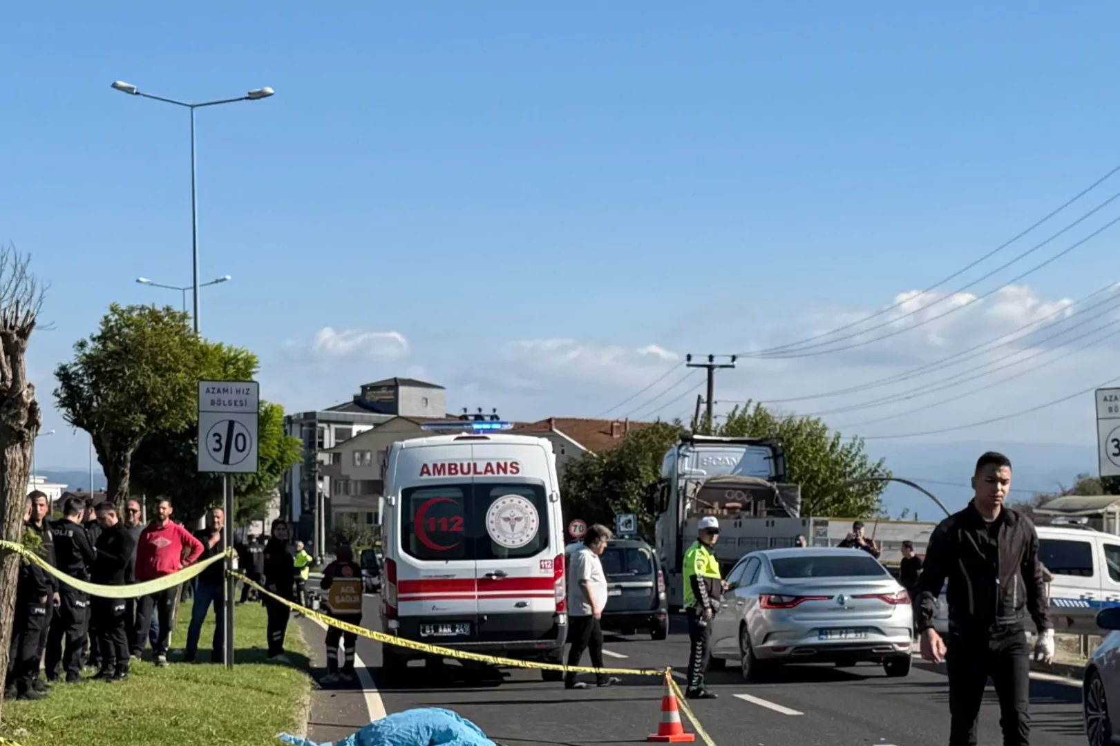 Düzce'de motosiklet yayaya çarptı: 1 ölü, 1 yaralı