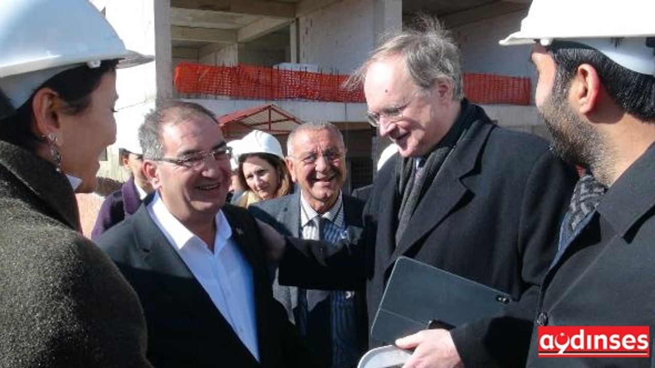 Büyükelçi Berger, Kilis'te hastane inşaatında inceleme yaptı