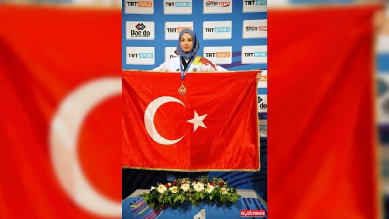 Kübra Dağlı’dan Uluslararası Türkiye Açık Turnuvası’nda altın madalya