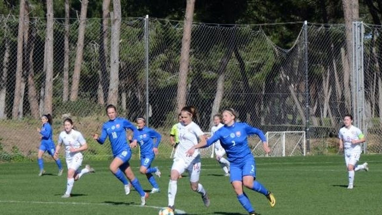 Slovakya U17 Kadın Milli Futbol Takımı, Rusya'yı 2-1 yendi