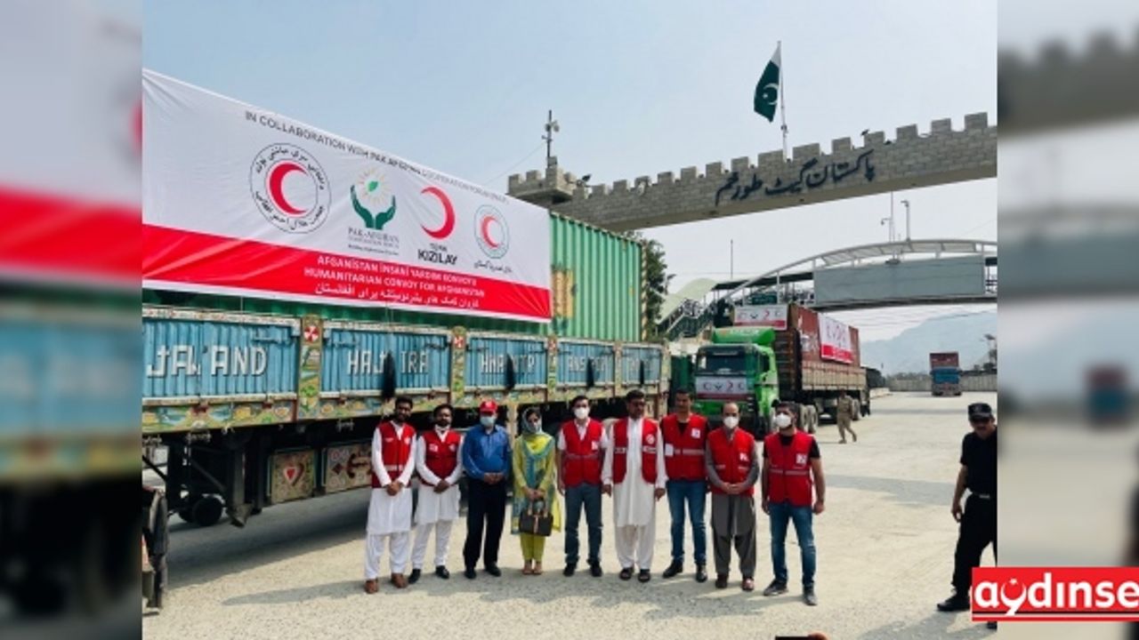 Kızılay ilk yardım konvoyunu Afganistan'a ulaştırdı