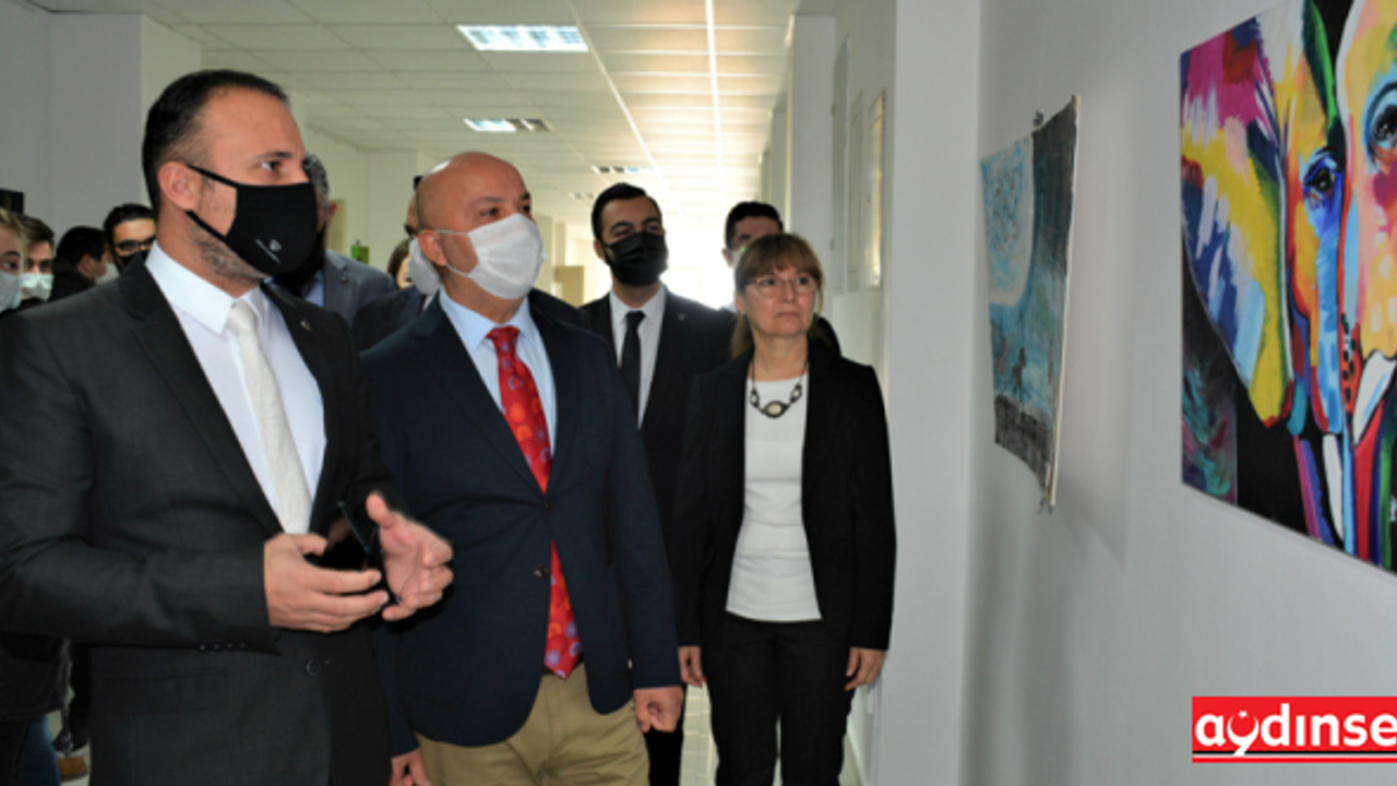 Yakın Doğu Üniversitesi Veteriner Hekimliği Fakültesi’nde anlamlı sergi