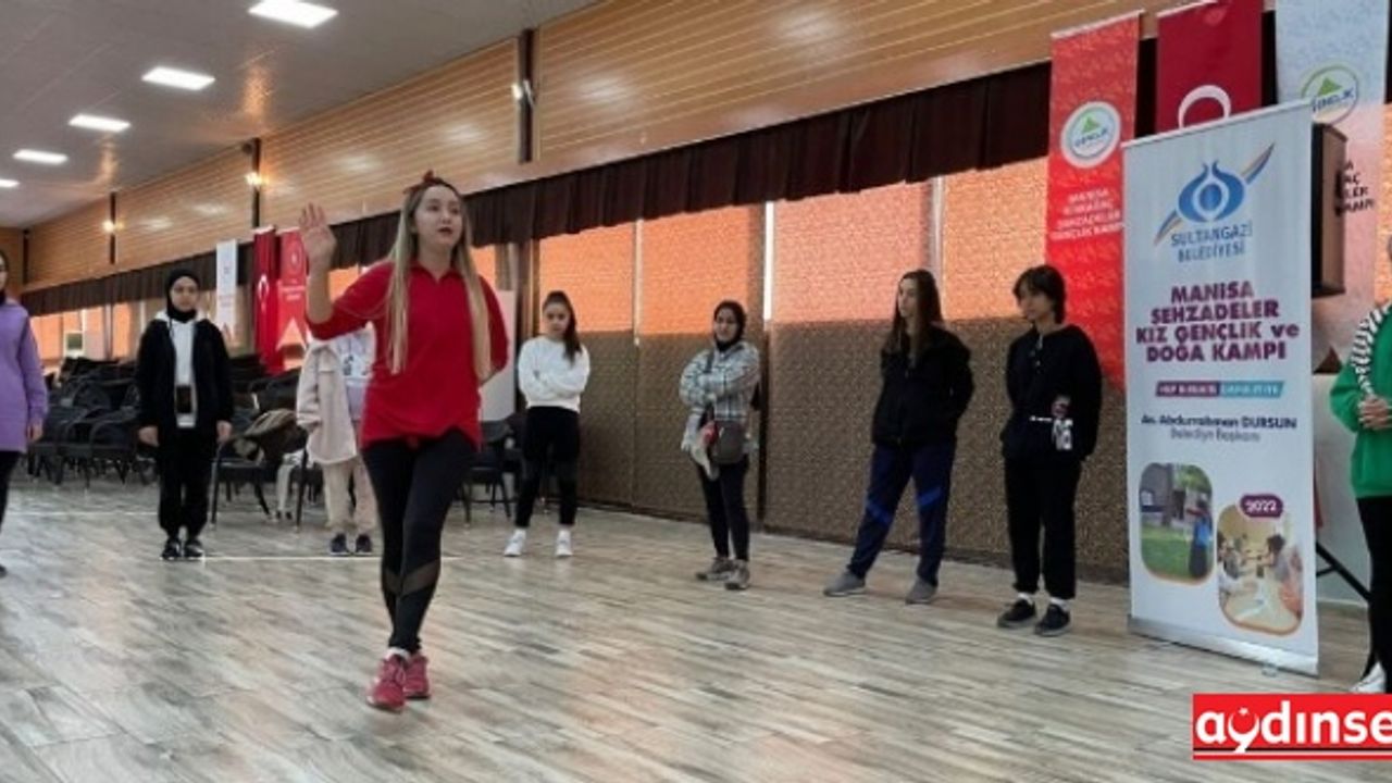 Sultangazili Kız Öğrenciler Manisa Şehzadeler Gençlik Kampı’nda