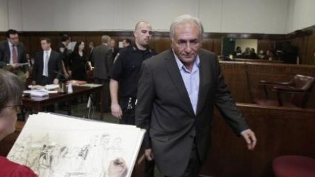 Dominique Strauss-Kahn, kefaletle serbest bırakıldı!