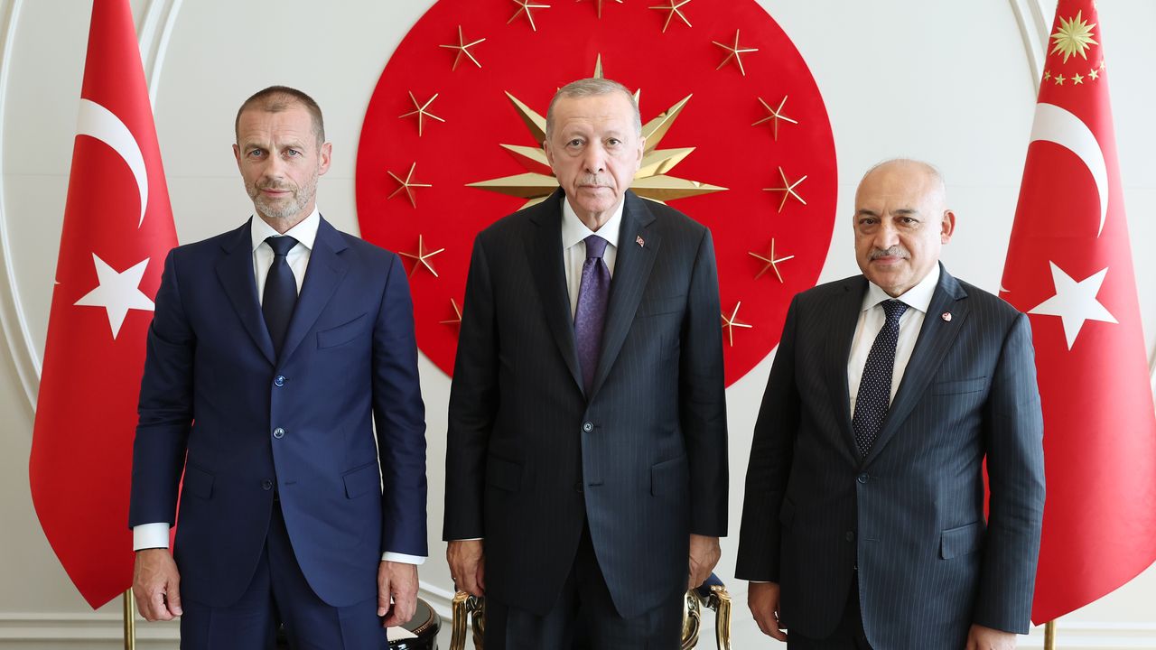 Cumhurbaşkanı Erdoğan, FIFA ve UEFA Başkanı'nı kabul etti