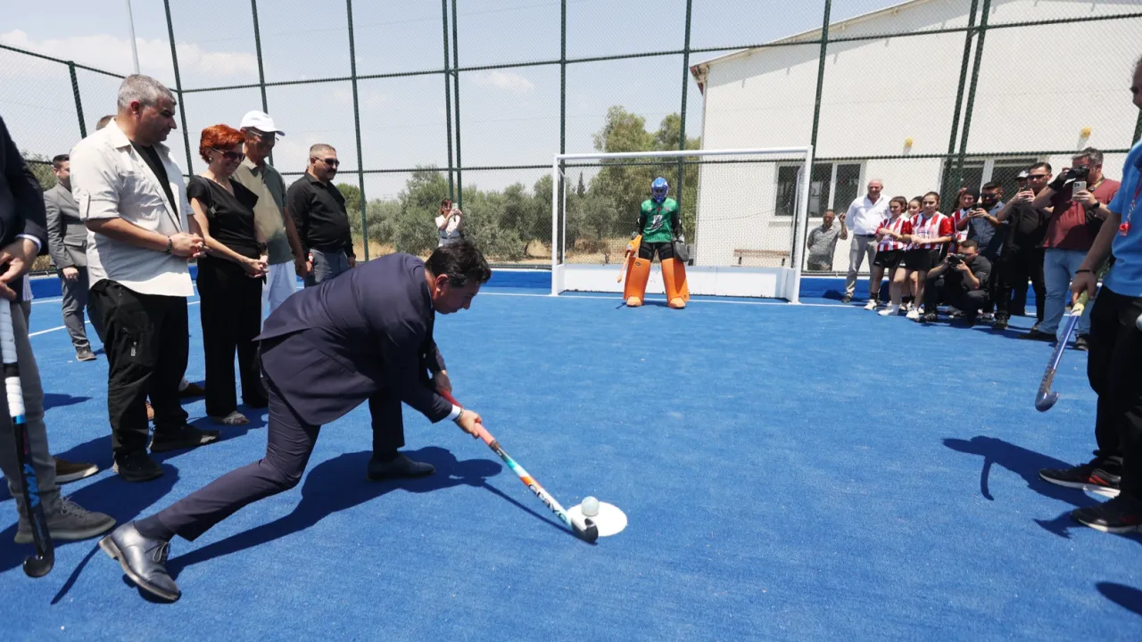 Yatağan’a çim hokeyi sahası açıldı