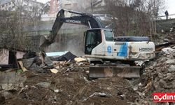 Eyüpsultan'da riskli binalar yıkılıyor