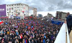 Soylu’ konuşurken HDP’lilerin yüksek sesli  müziiği tepkiye neden oldu