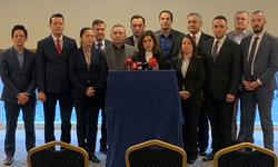 İYİ Parti'den 16 kişi istifa etti; Aralarında Binnur Karadağlı da var!