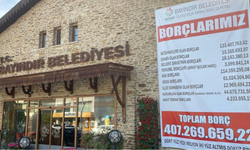 Bayındır Belediyesi borç miktarını Afişe (!) etti!