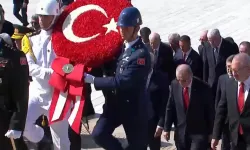 Devlet erkanı Ata'nın huzurunda