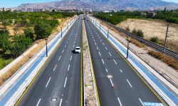 Trafik güvenliği için 870 bin metre yol çizgi çalışması yapıldı