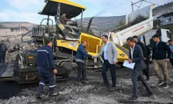 İzmir Bornova’da yol çalışmaları tam gaz