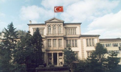 Giresun Ticaret Lisesi Mezunları, Okullarının Kent Müzesi olması için direniyor!...